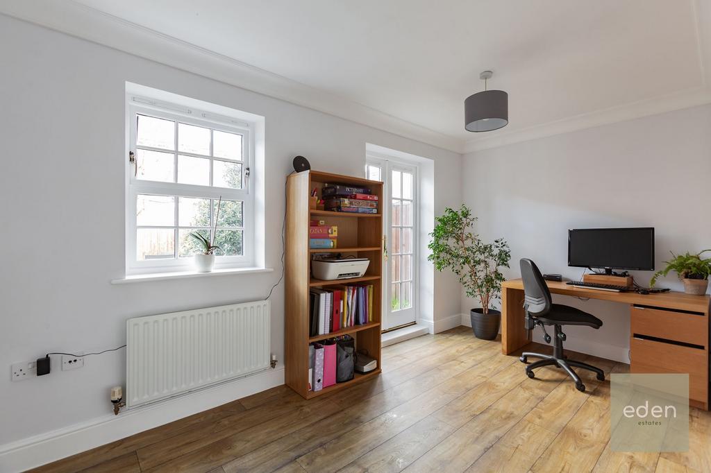 Bedroom/reception