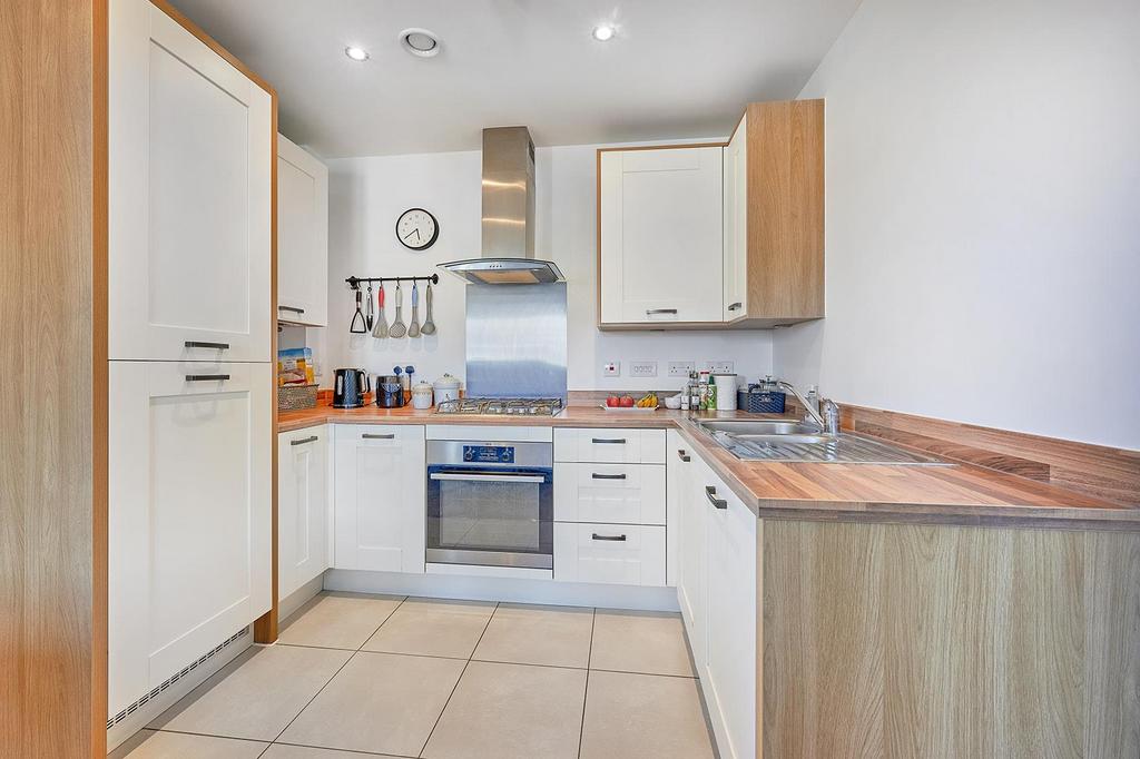 Large open plan living area/kitchen