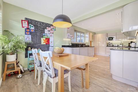34 Bellevue Road, Billericay, CM12 9HB