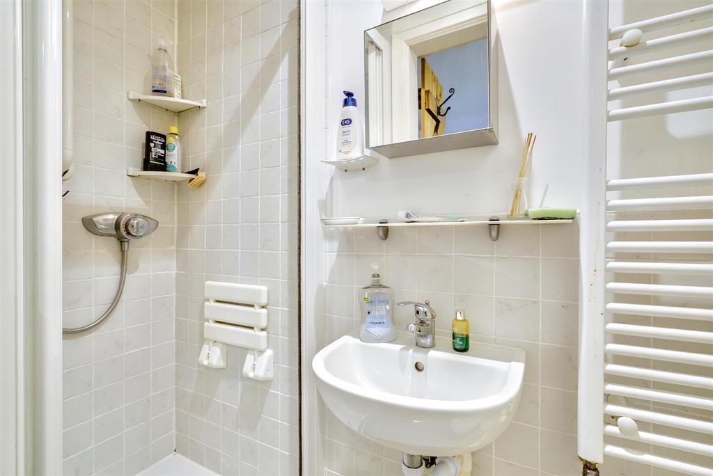 Ensuite 2 1.jpeg
