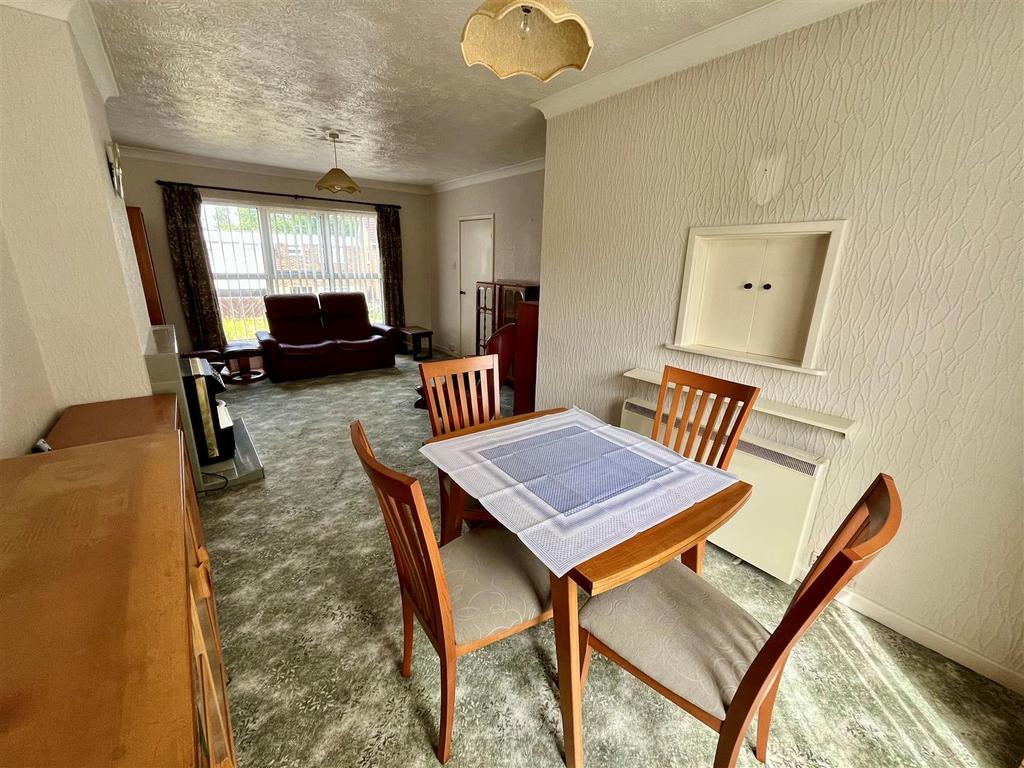 Dining Area.jpg