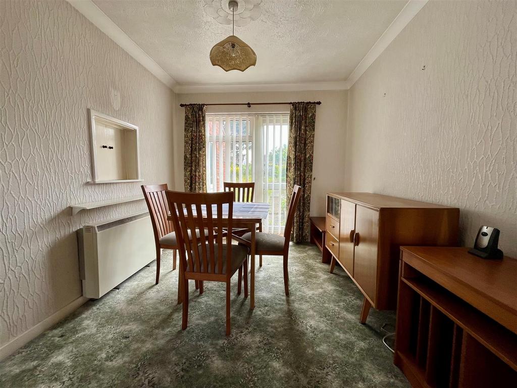 Dining Area..jpg