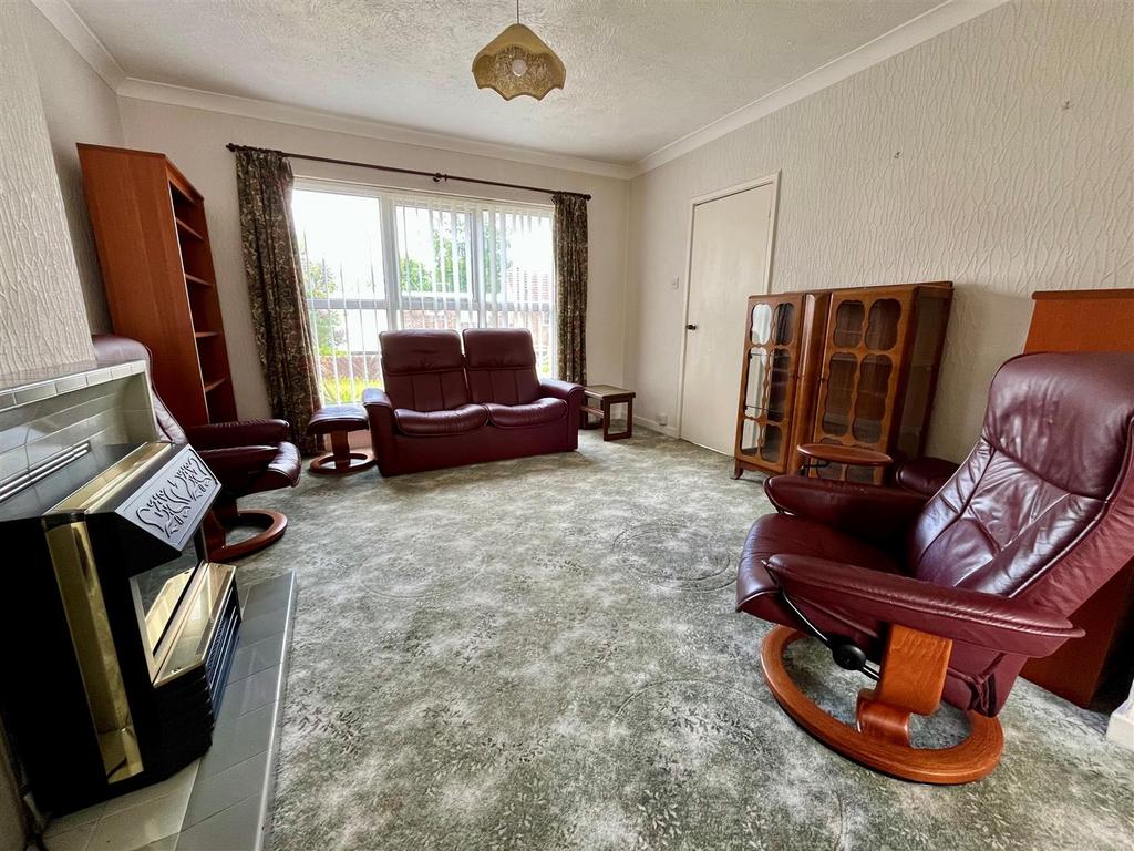 Lounge Area.jpg