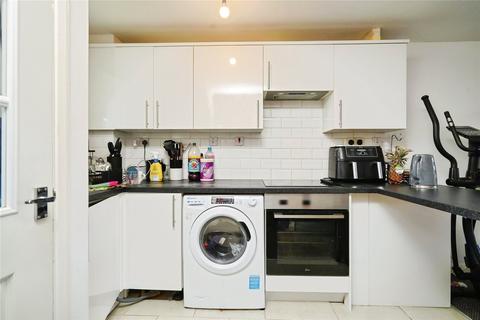 1 bedroom terraced house to rent, Spruce Drive, Bicester, Oxfordshire, OX26