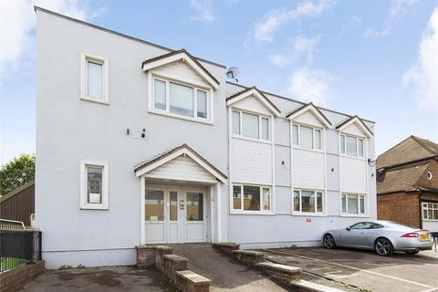 1 bedroom flat for sale, Grenfell Avenue, Hornchurch