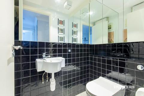 Flat 7, 7 Randolph Gardens, London, NW6 5EH