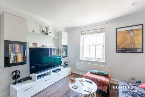 Flat 7, 7 Randolph Gardens, London, NW6 5EH