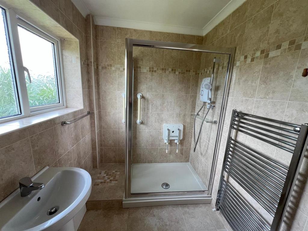 Shower Room 2.jpeg