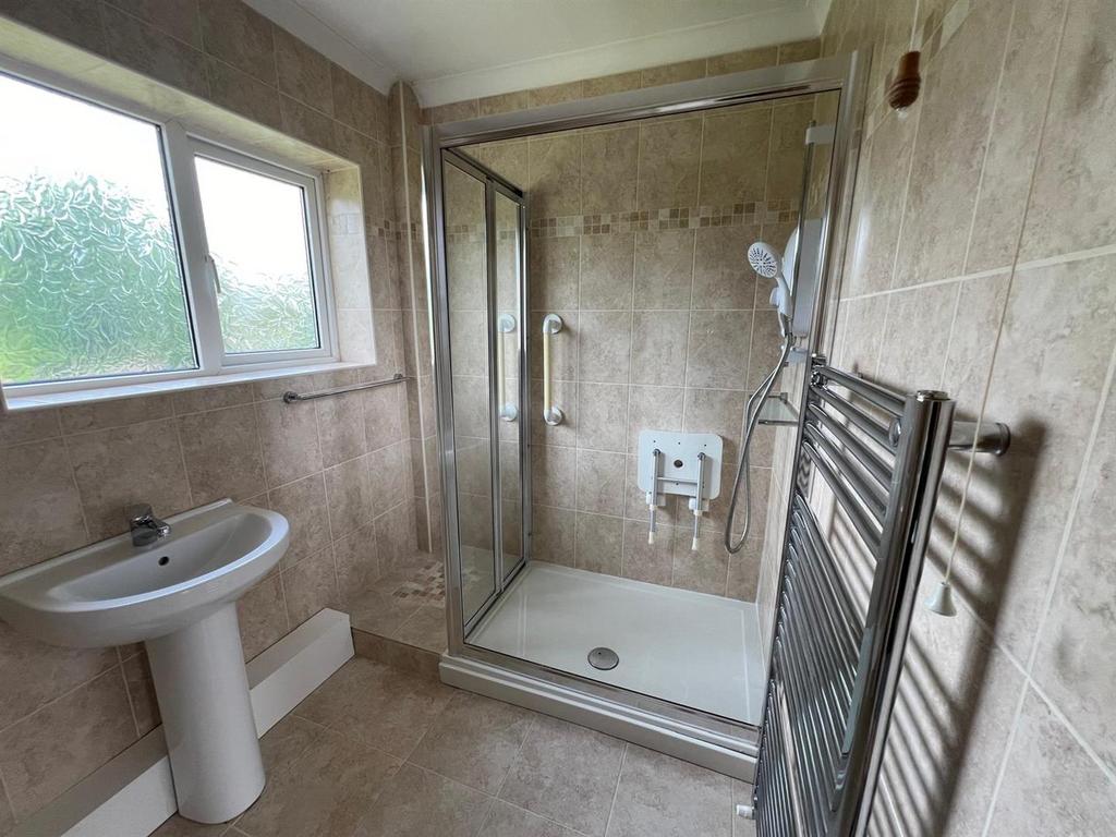 Shower Room 5.jpeg