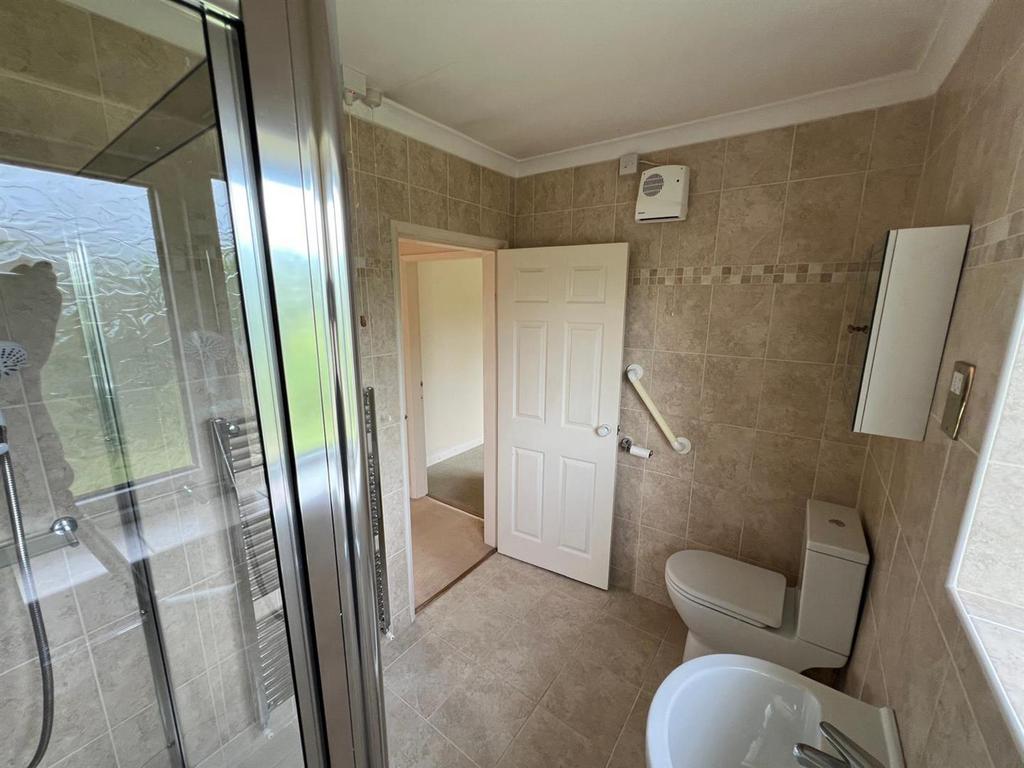 Shower Room 6.jpeg