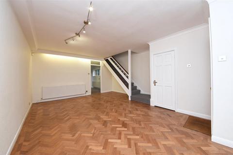 4 bedroom end of terrace house to rent, Austell Gardens, London
