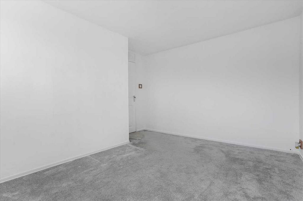 Bedroom Two (2)