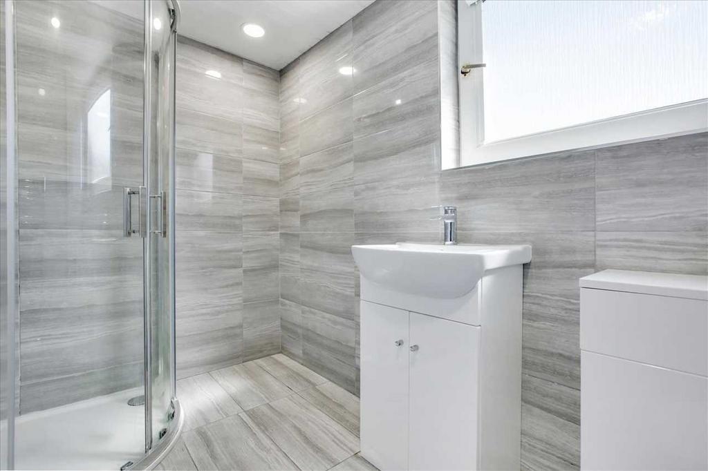 Shower Room (1)