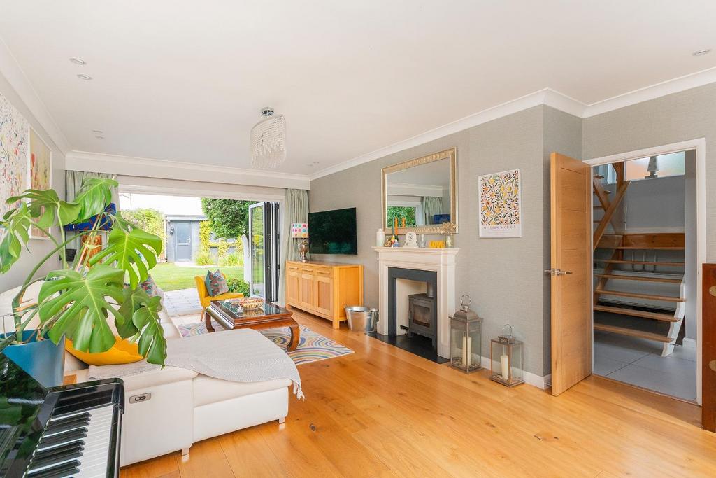 1 D0 LEIG - Living Room B.jpg
