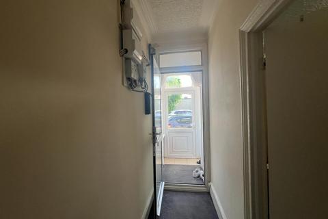 2 bedroom flat for sale, Oakdale Road, London E7