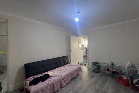 7 Oakdale Road, London, E7 8JU