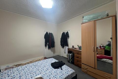 7 Oakdale Road, London, E7 8JU