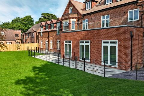 2 bedroom flat for sale, Southbourne
