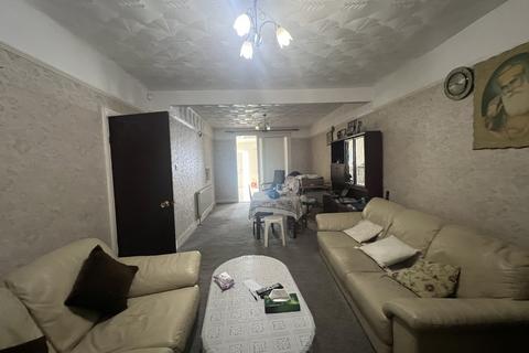 undefined, Barrack Road, Hounslow TW4