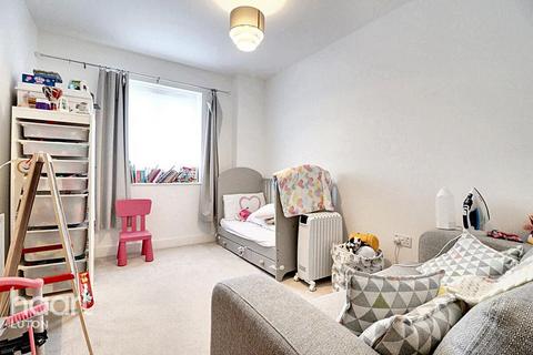 2 bedroom flat for sale, Stirling Drive, Luton
