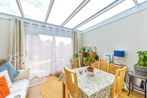 2 bedroom terraced house for sale, Spruce Avenue, Waterlooville