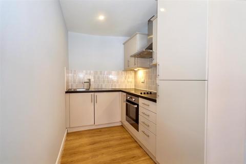 1 bedroom flat to rent, South Street, Town Centre, BN21