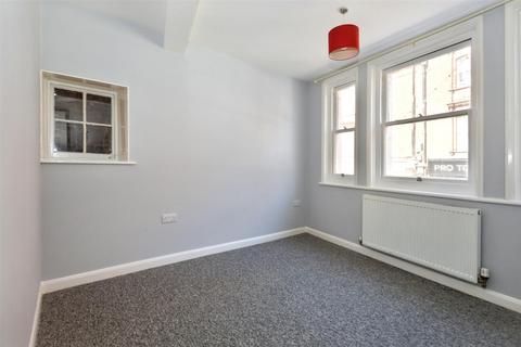1 bedroom flat to rent, South Street, Town Centre, BN21