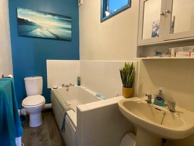 Bathroom T202504111423.jpg