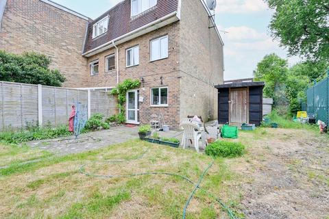 14 Blossom Close, London, W5 4YF