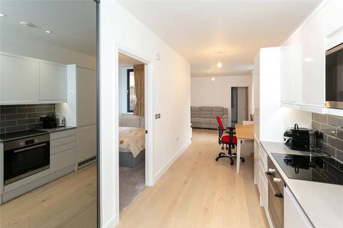 2 bedroom flat to rent, Aldenham Road, Bushey, WD23