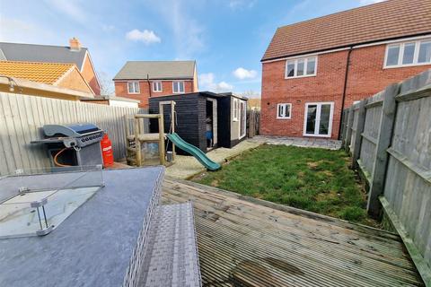 15 Oak Crescent, Burnham-on-crouch, CM0 8FP
