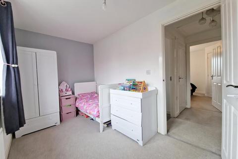 15 Oak Crescent, Burnham-on-crouch, CM0 8FP