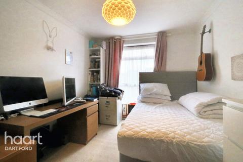 21 Wallis Close, Dartford, DA2 7BE