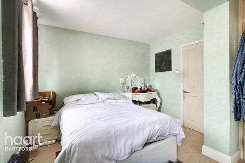 21 Wallis Close, Dartford, DA2 7BE