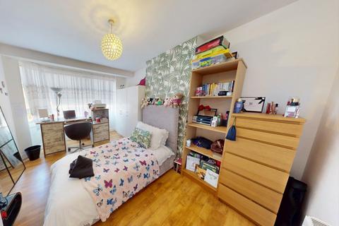 3 bedroom property to rent, 57 Norfolk