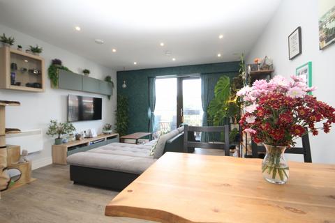 1 bedroom flat for sale, Waterfront Heights, Mount Pleasant, Wembley, Middlesex HA0