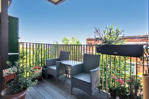 1 bedroom flat for sale, Waterfront Heights, Mount Pleasant, Wembley, Middlesex HA0