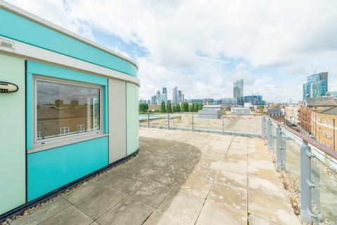 2 bedroom flat for sale, Cheshire Street, Clerkenwell, London, E2