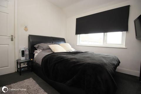 3 bedroom semi-detached house for sale, Kent Gardens, Birchington, Kent, CT7