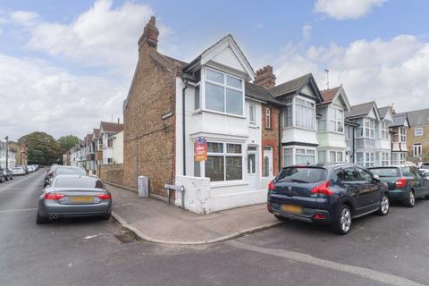 3 bedroom end of terrace house for sale, Danesmead Terrace, Margate, Kent, CT9