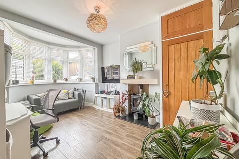 1 Brinkworth Close, Hockley, SS5 5DJ