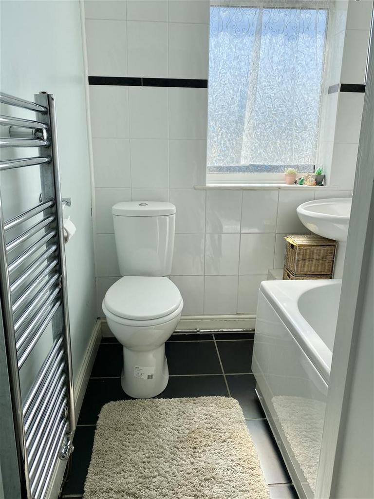 102 Whitchurch Road -11.jpg