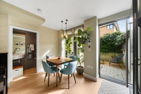 1b, Westworth House, 1 Down Place, London, W6 9JH