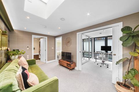 1b, Westworth House, 1 Down Place, London, W6 9JH
