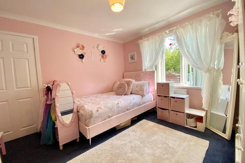 108 Alexander Avenue, Largs, KA30 9EX