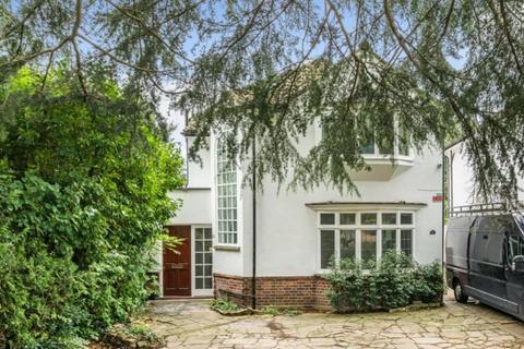 4 bedroom detached house for sale, Canons Drive, Edgware, HA8