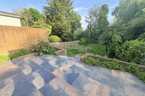 4 bedroom detached house for sale, Canons Drive, Edgware, HA8