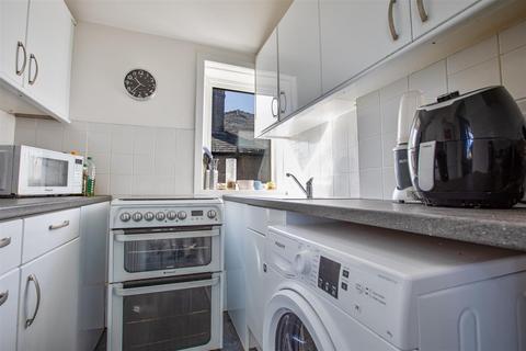 3 bedroom flat for sale, Trinity Avenue, Glasgow G52