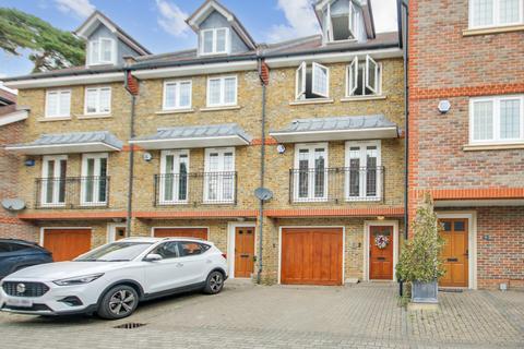 Fairfield Road, East Grinstead, RH19