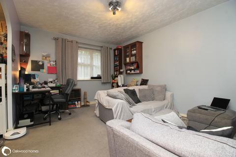 Flat 2, 36 Brandon Way, Birchington, CT7 9XE
